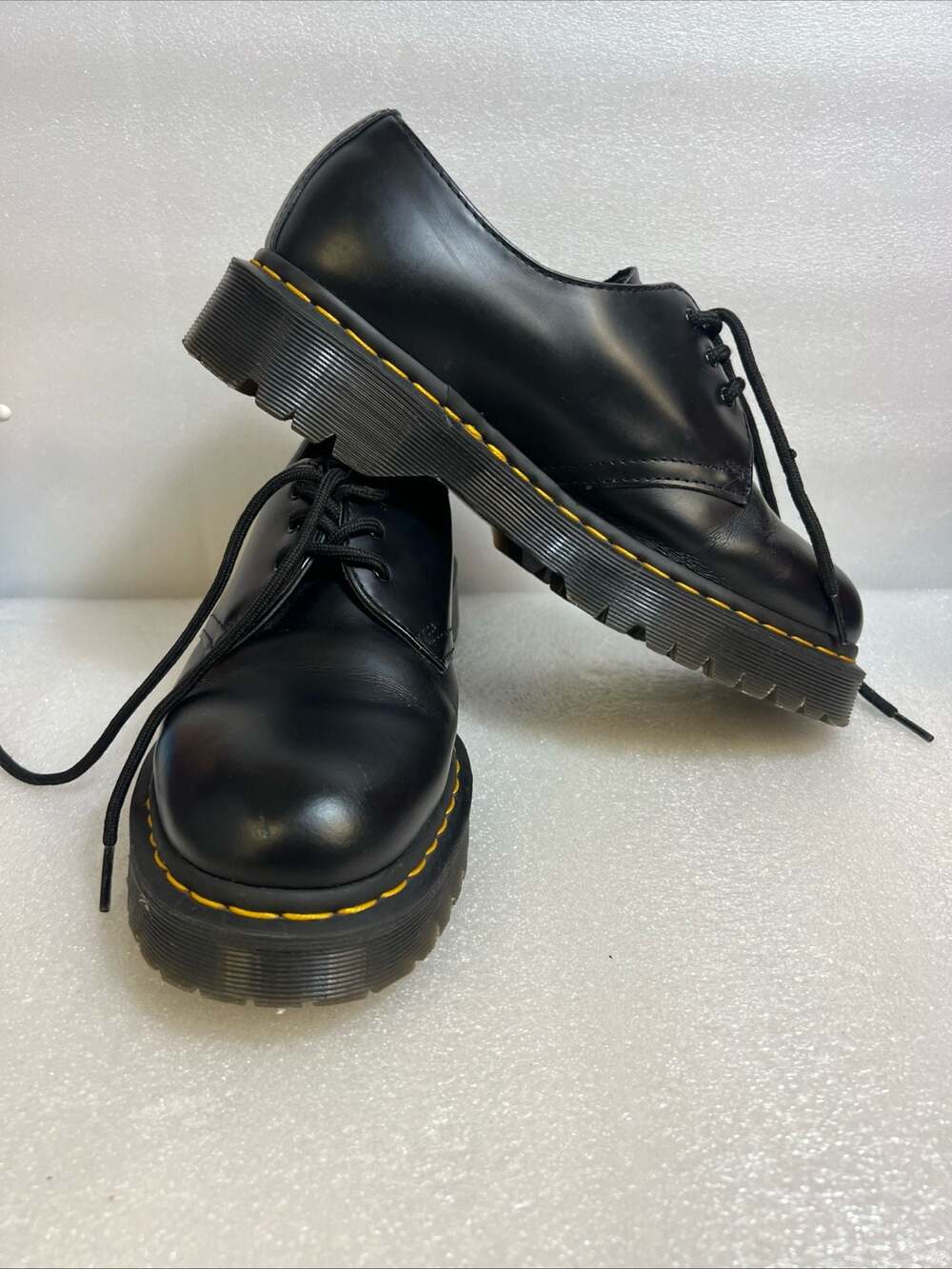 Dr. Martens AirWair 21084 Oxford Platform Black Leather Men 9 / Women 10